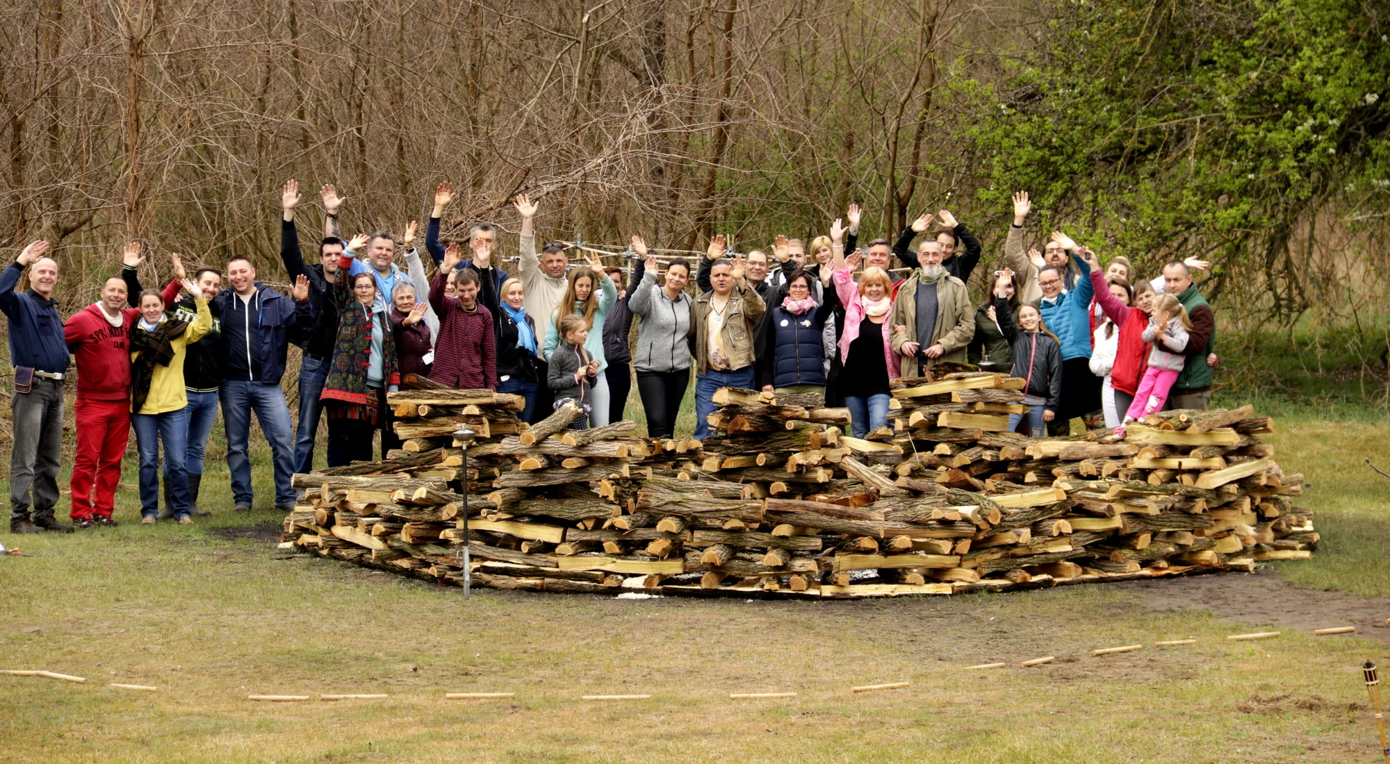 Participants at the 2019 · Spring Four Seasons Firewalk