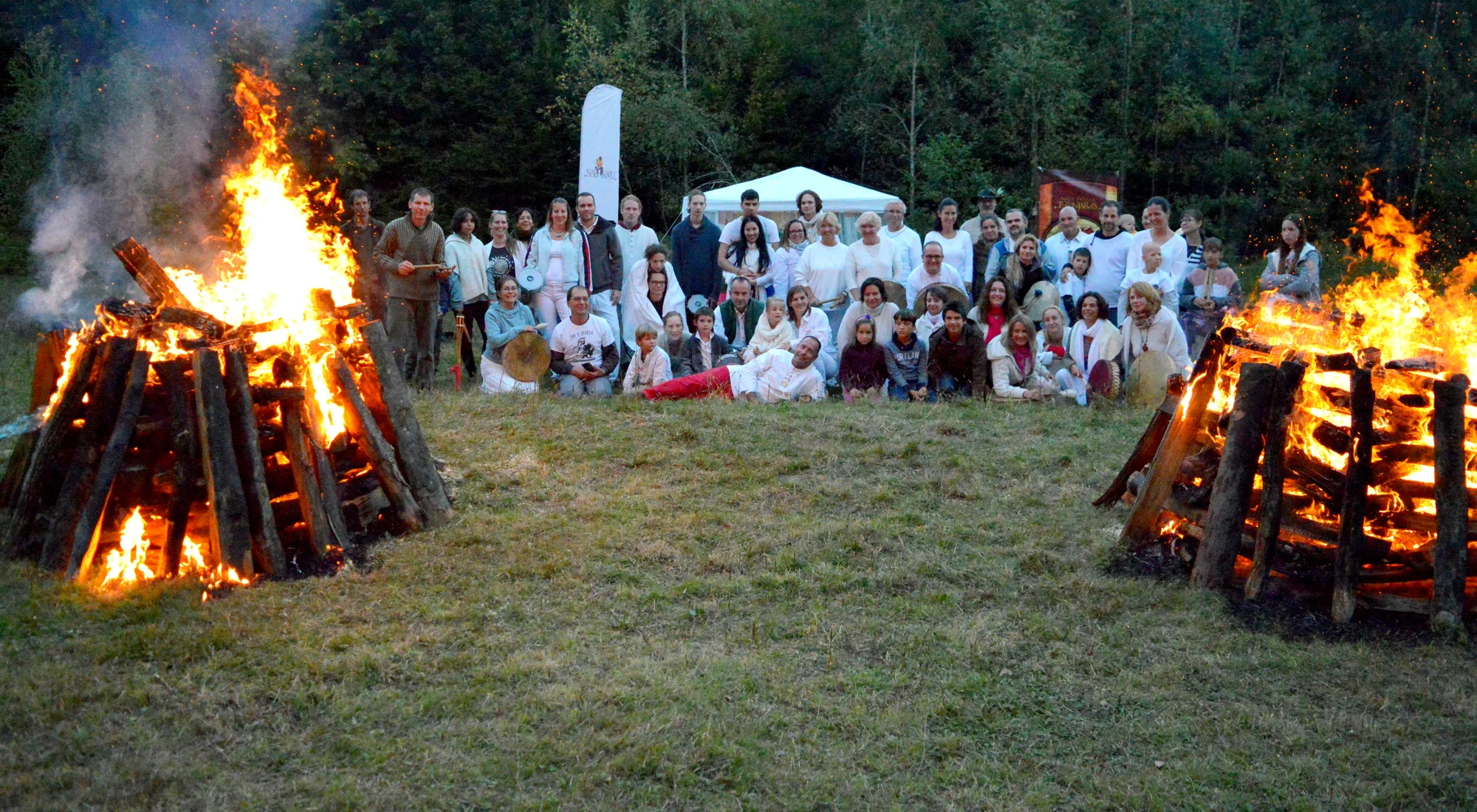 Participants at the 2021 · Autumn Four Seasons Firewalk